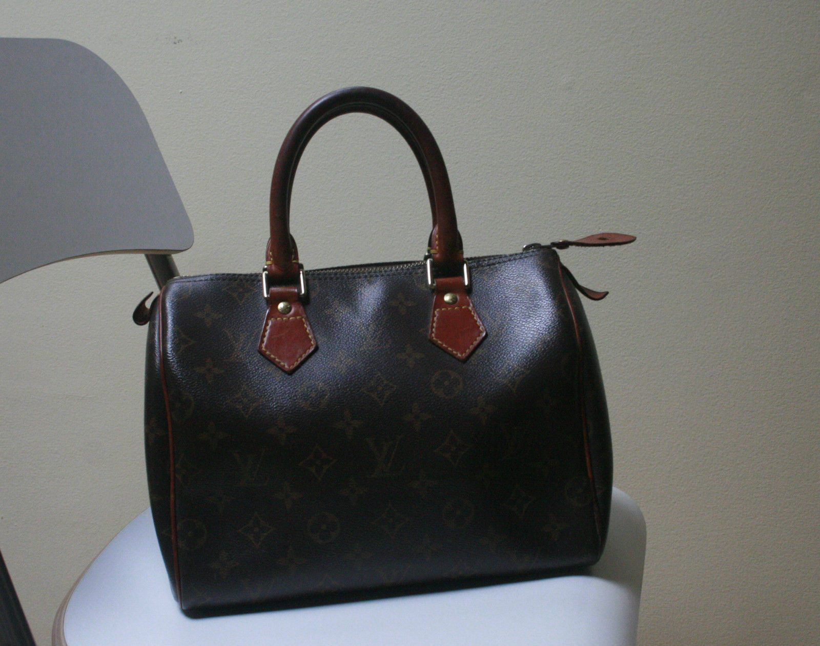 Scored a Louis Vuitton bag at Value Village today!! (unsure if real yet,  but excited nonetheless) : r/ThriftStoreHauls